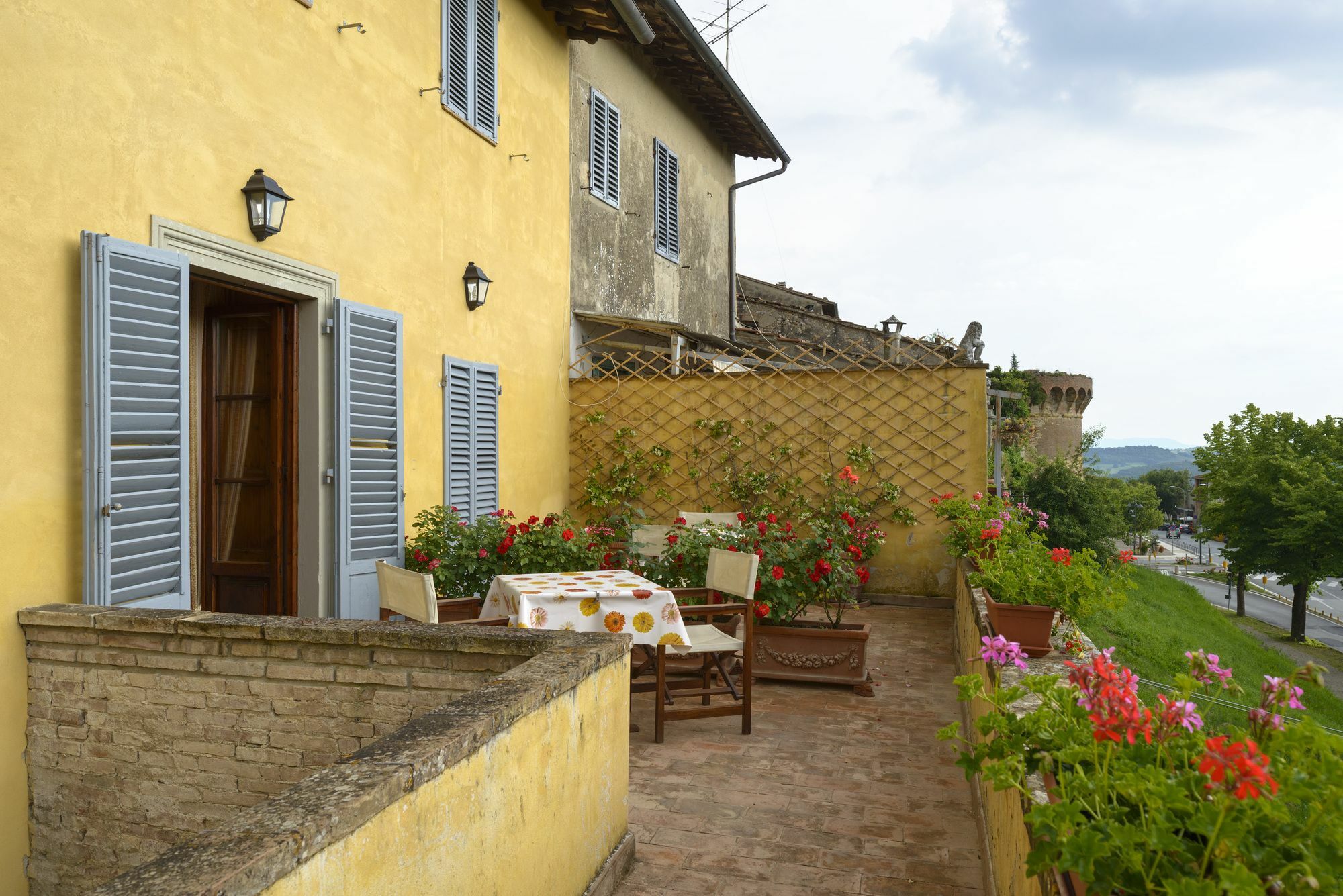 B&B Palazzo Al Torrione 2 Сан-Джиміньяно Екстер'єр фото